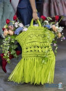 Knitted bag with fringe - the trend of the season spring-summer 2020
