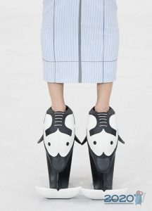 Outrageous platform shoes from spring-summer 2020 shows