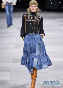 Trendy denim nederdel med flæser forår-sommer 2020