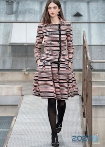 Pletena zvonasta suknja iz Chanela proljeće-ljeto 2020. godine