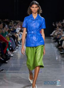Áo khoác da màu xanh xuân hè 2020