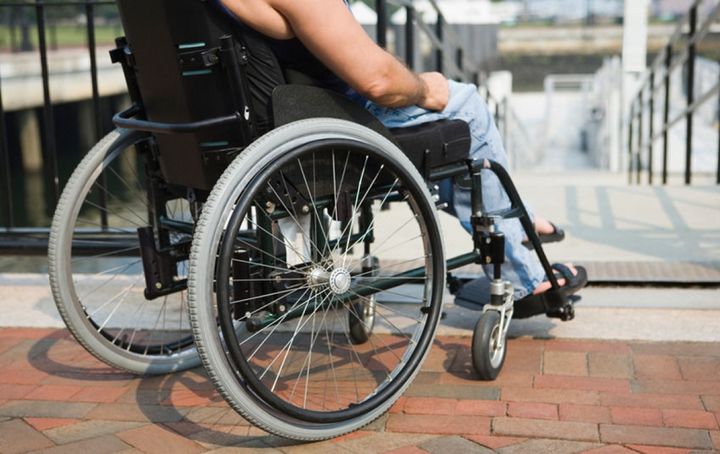 Потребител на инвалидна количка